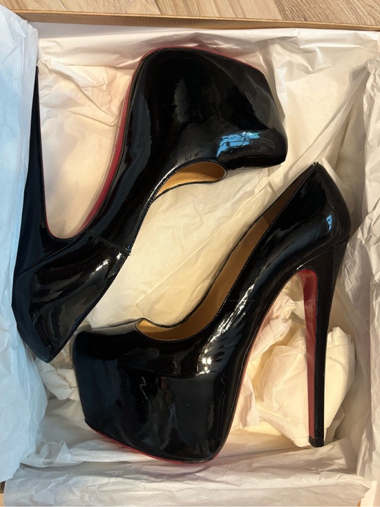 christian louboutin daffodile pumps black patent leather main image 12